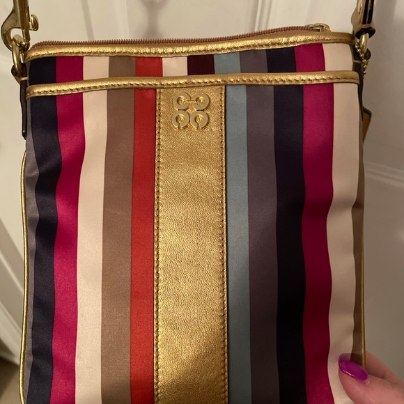 Coach Handbags - Coach Legacy stripe crossbody